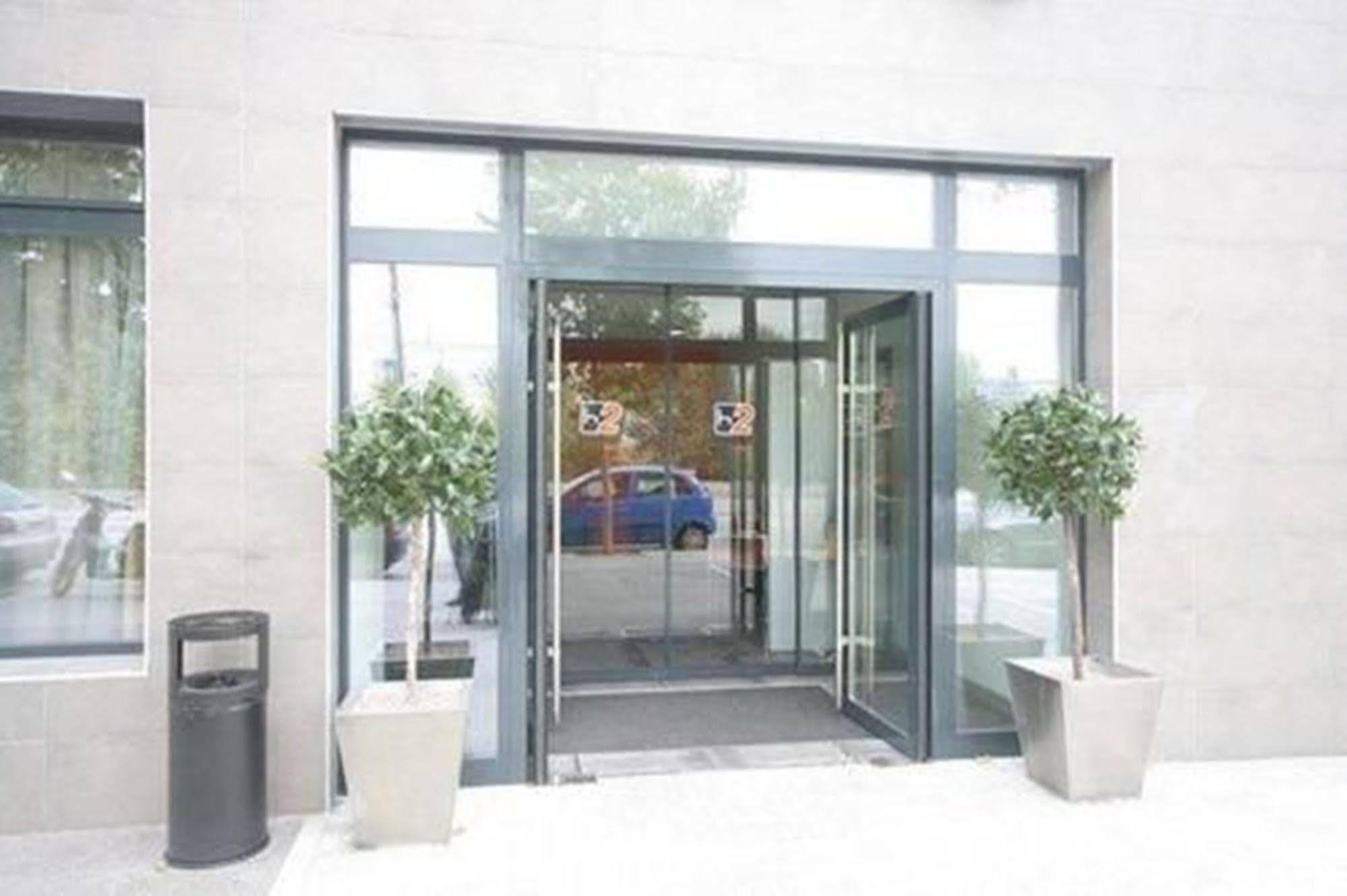 B&B Hotel Barcelona ルビー エクステリア 写真