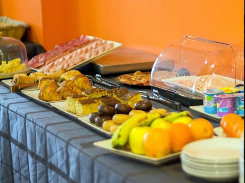 B&B Hotel Barcelona ルビー エクステリア 写真