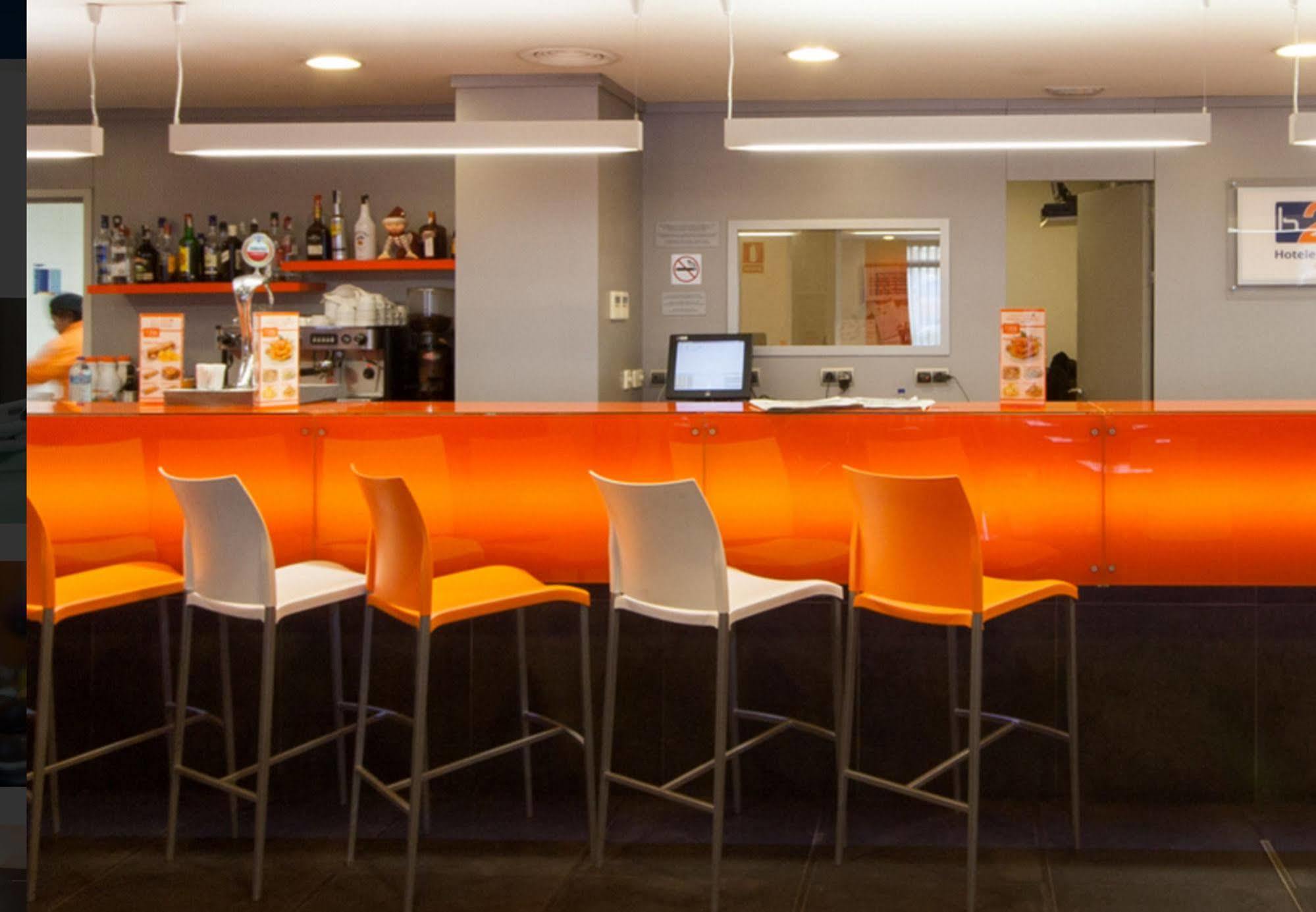 B&B Hotel Barcelona ルビー エクステリア 写真