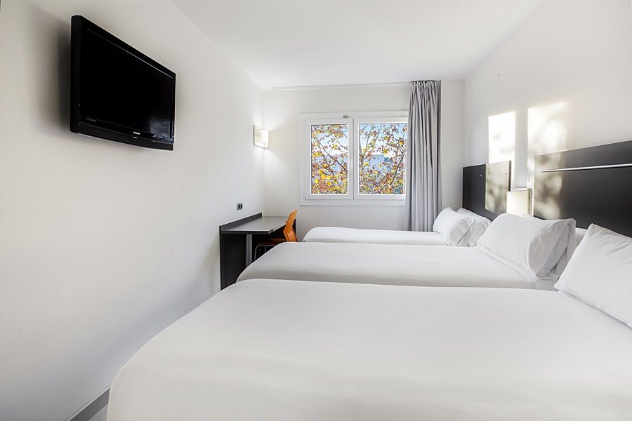 B&B Hotel Barcelona ルビー エクステリア 写真